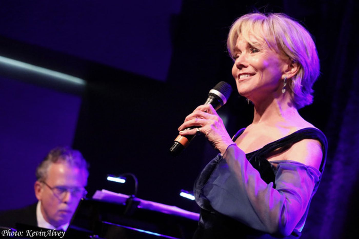 Photos: Linda Purl's latest concert at the Birdland Theater  Image