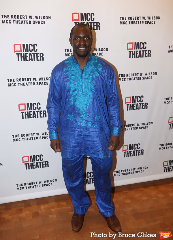  Gbenga Akinnagbe  Photo