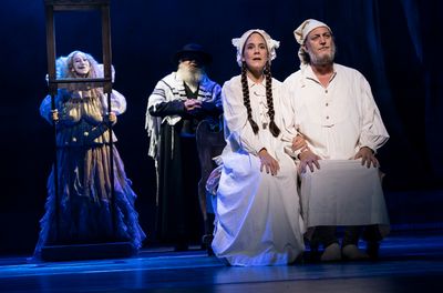 Cast of Fiddler on the Roof Photo