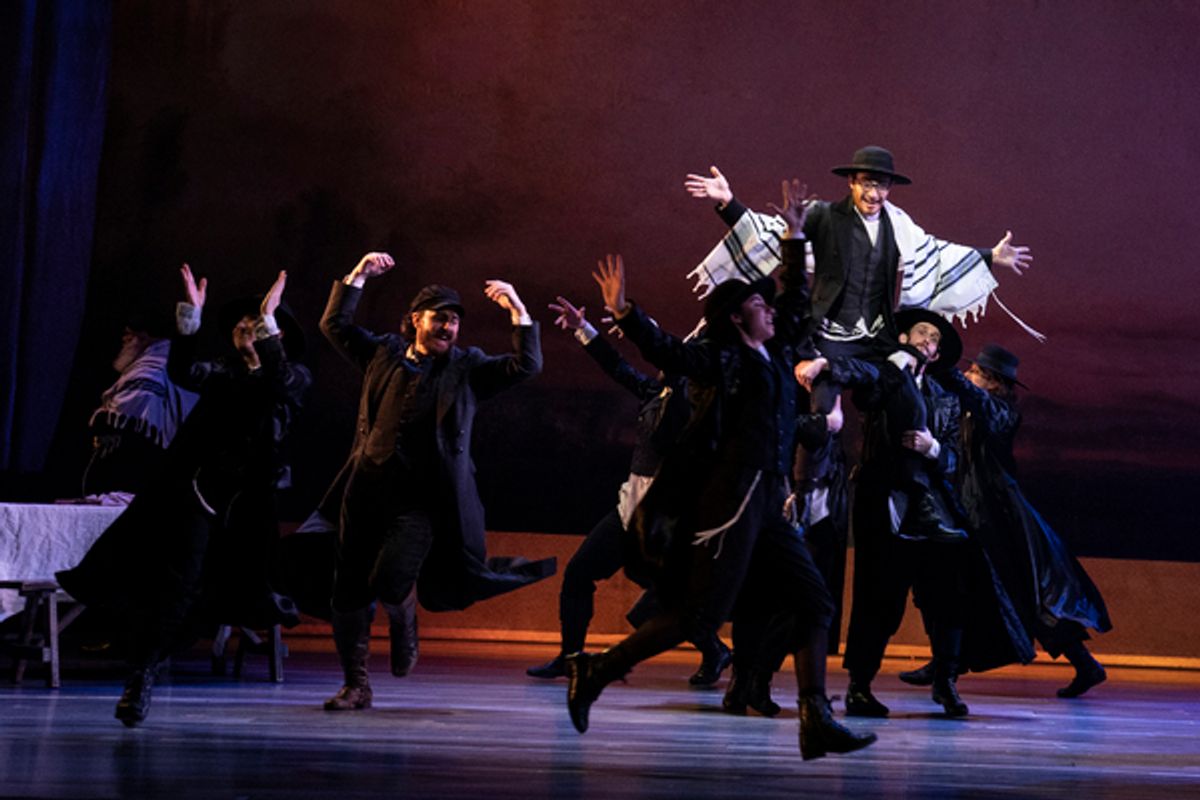 Cast of Fiddler on the Roof at Photos: First Look at the FIDDLER ON THE ROOF National Tour