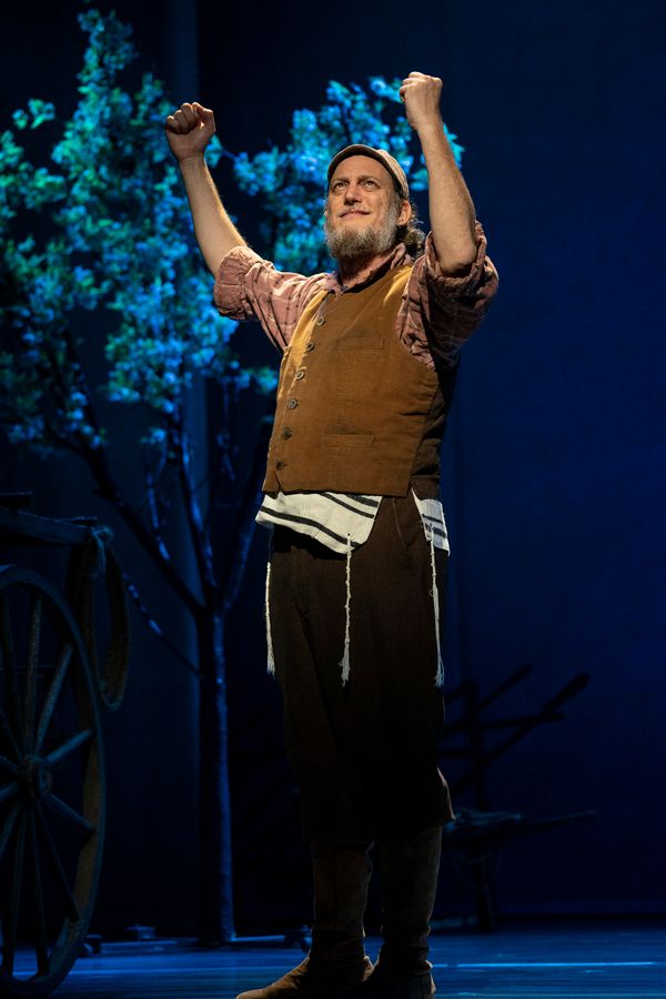 Photos: First Look at the FIDDLER ON THE ROOF National Tour — photo 17 of 17