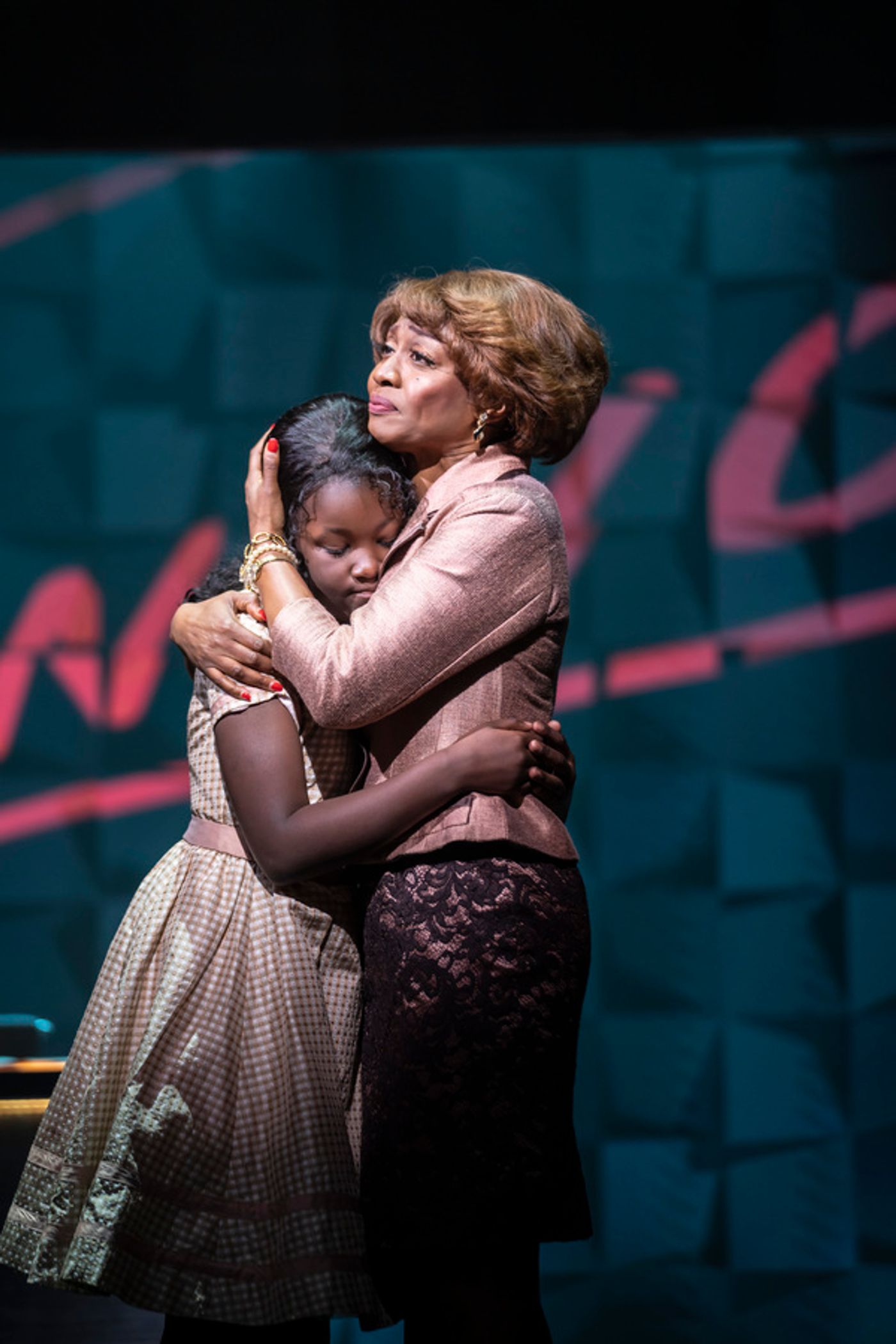 Photos: First Look at THE DRIFTERS GIRL at The Garrick Theatre  Image
