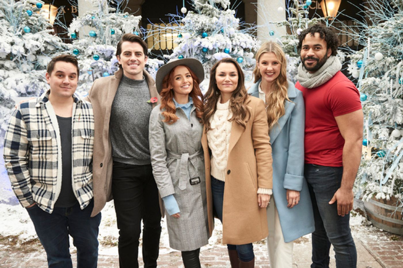 Photos: FROZEN and its Stars Take Over Covent Garden  Image