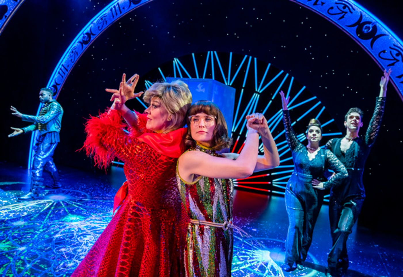 Photos: Check Out All New Photos of MAGIC GOES WRONG in Action  Image