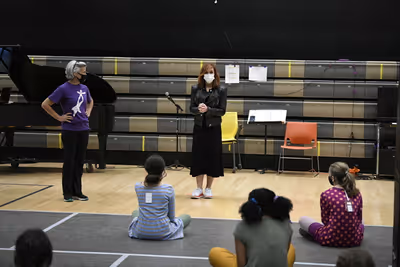 ANNIE LIVE! -- "Dance Rehearsal" -- Pictured: (l-r) Andrea McArdle visits with "young Photo