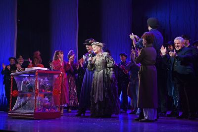 Maddison Thew, Lucie-Mae Sumner, Petula Clark, Charlie Stemp, Logan Clark and Sir Cam Photo