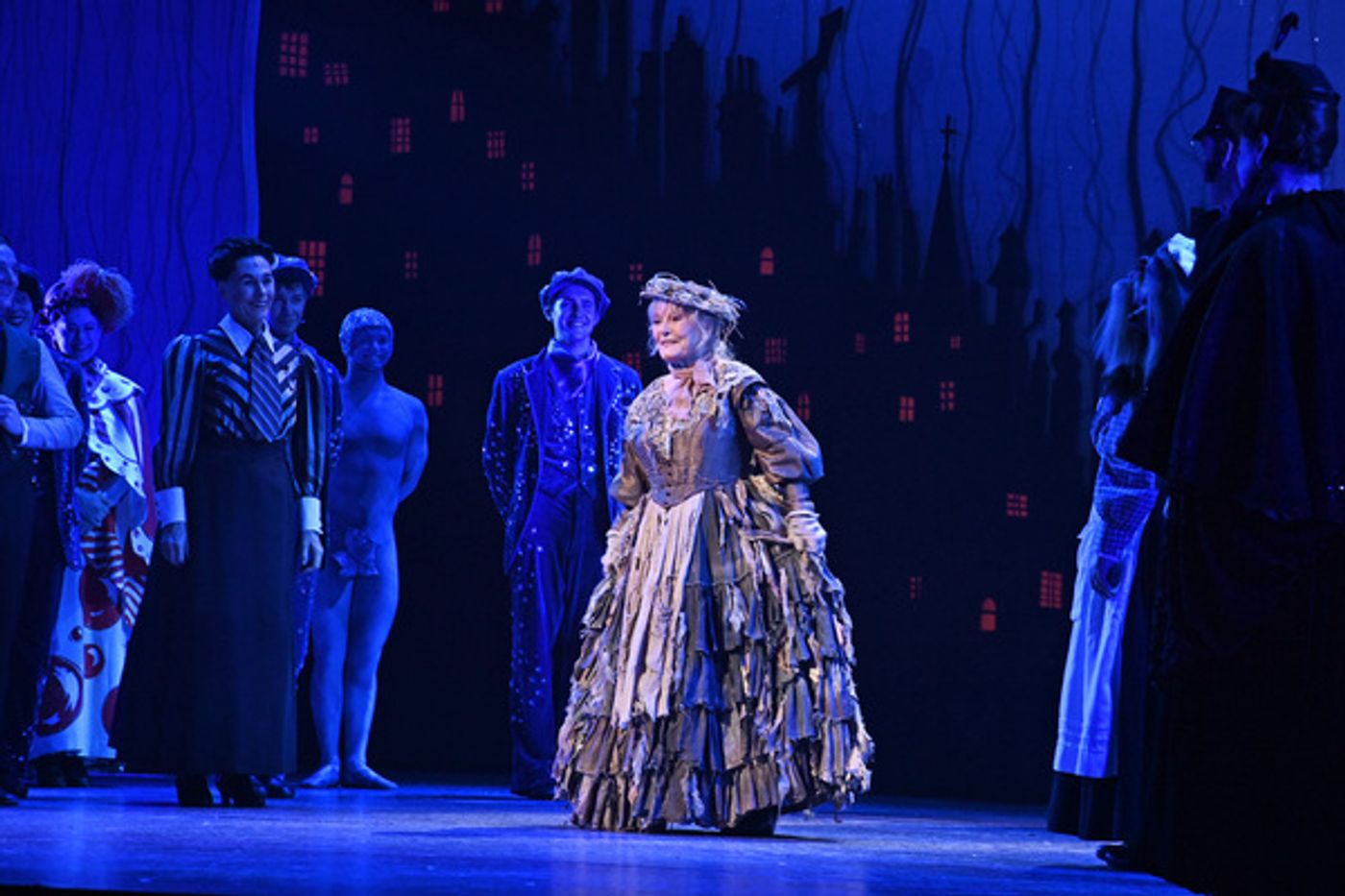 Photos: Petula Clark Celebrates Her Birthday at MARY POPPINS  Image