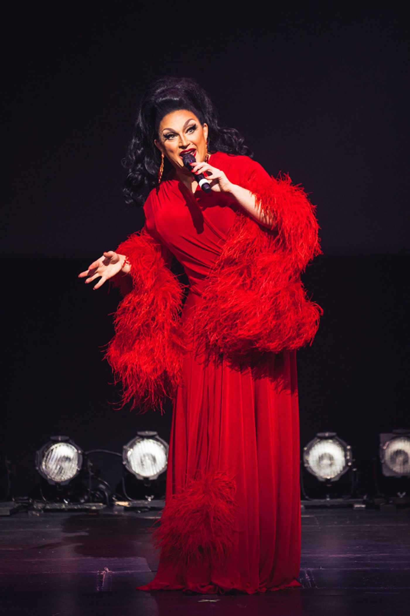 Photos: First Look at THE JINKX & DELA HOLIDAY SHOW, LIVE! Photos: First Look at THE JINKX & DELA HOLIDAY SHOW, LIVE! Image