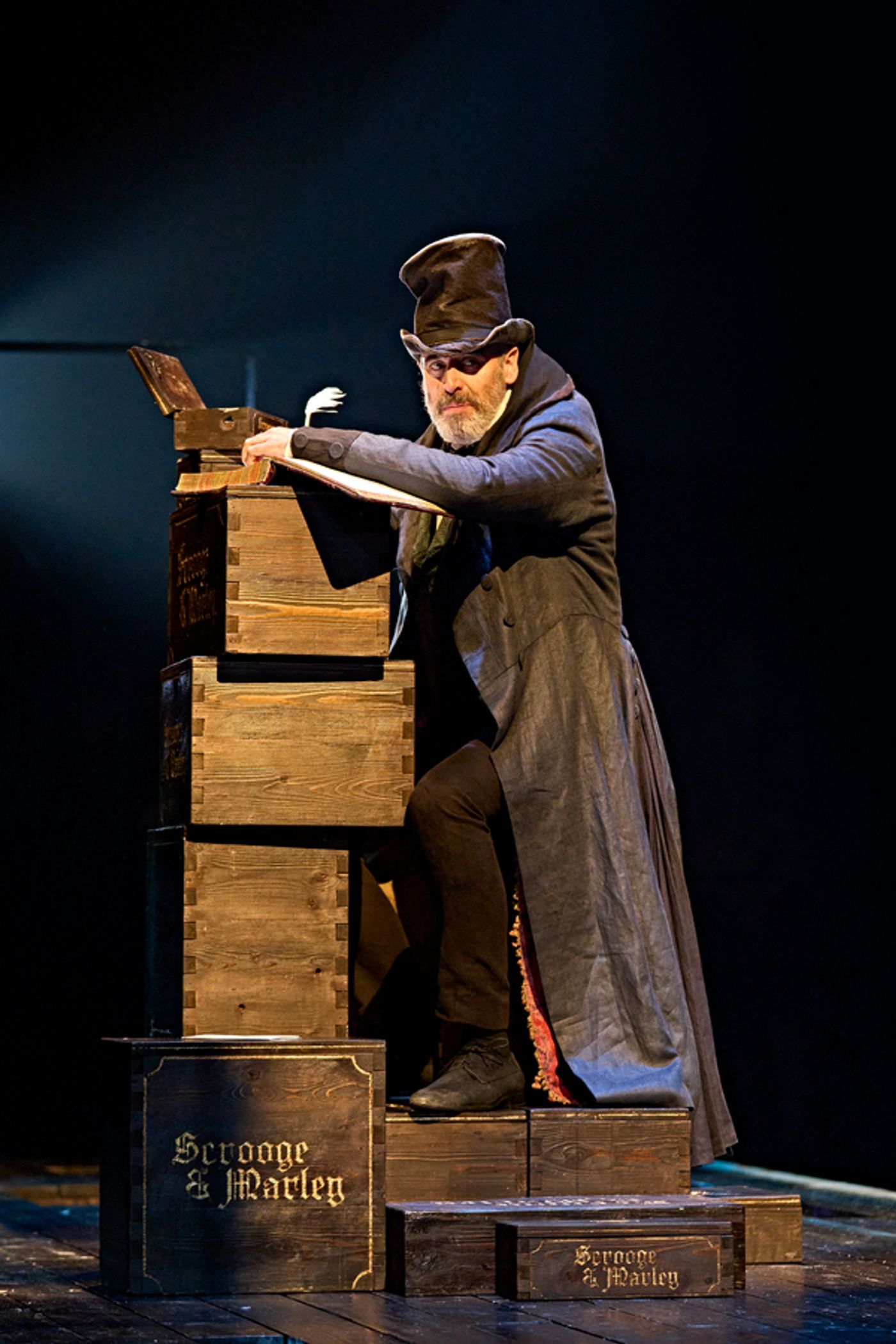 Photos: First Look at Stephen Mangan & More in A CHRISTMAS CAROL at The Old Vic  Image