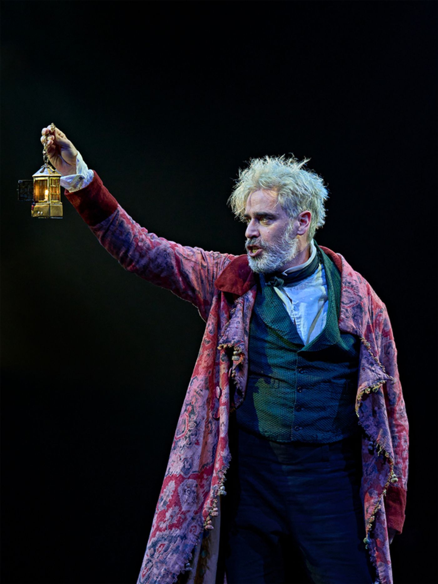 Photos: First Look at Stephen Mangan & More in A CHRISTMAS CAROL at The Old Vic  Image
