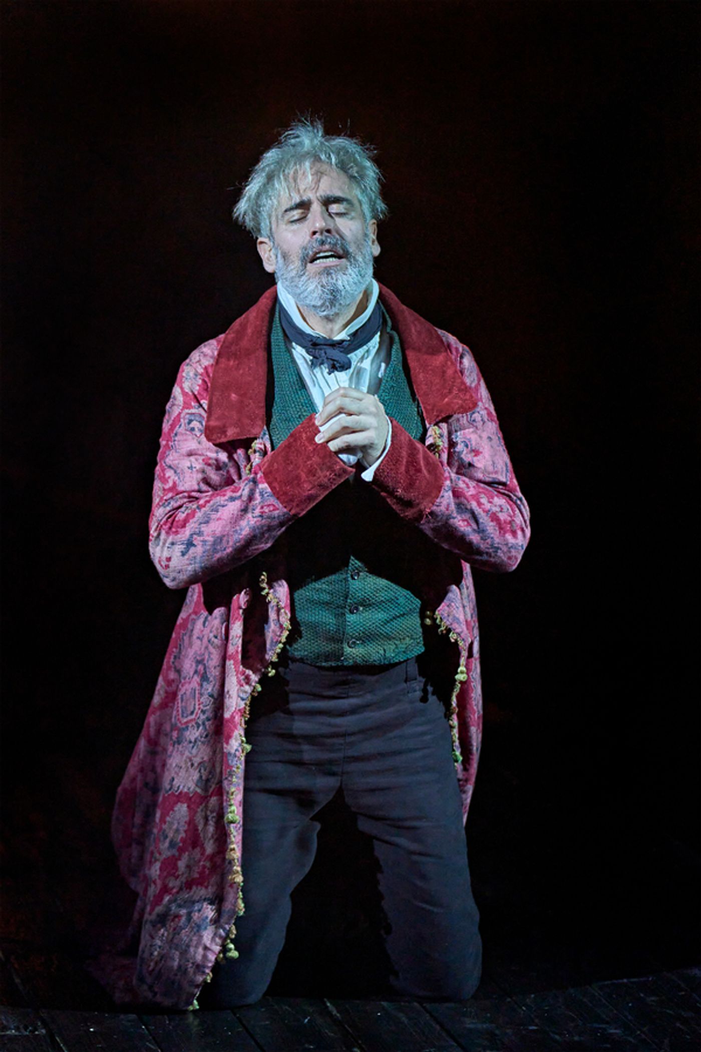 Photos: First Look at Stephen Mangan & More in A CHRISTMAS CAROL at The Old Vic  Image