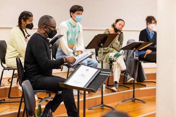 Paravi Das, Kingsley Leggs, Luke Ferrari, YDE, and Idina Menzel Photo