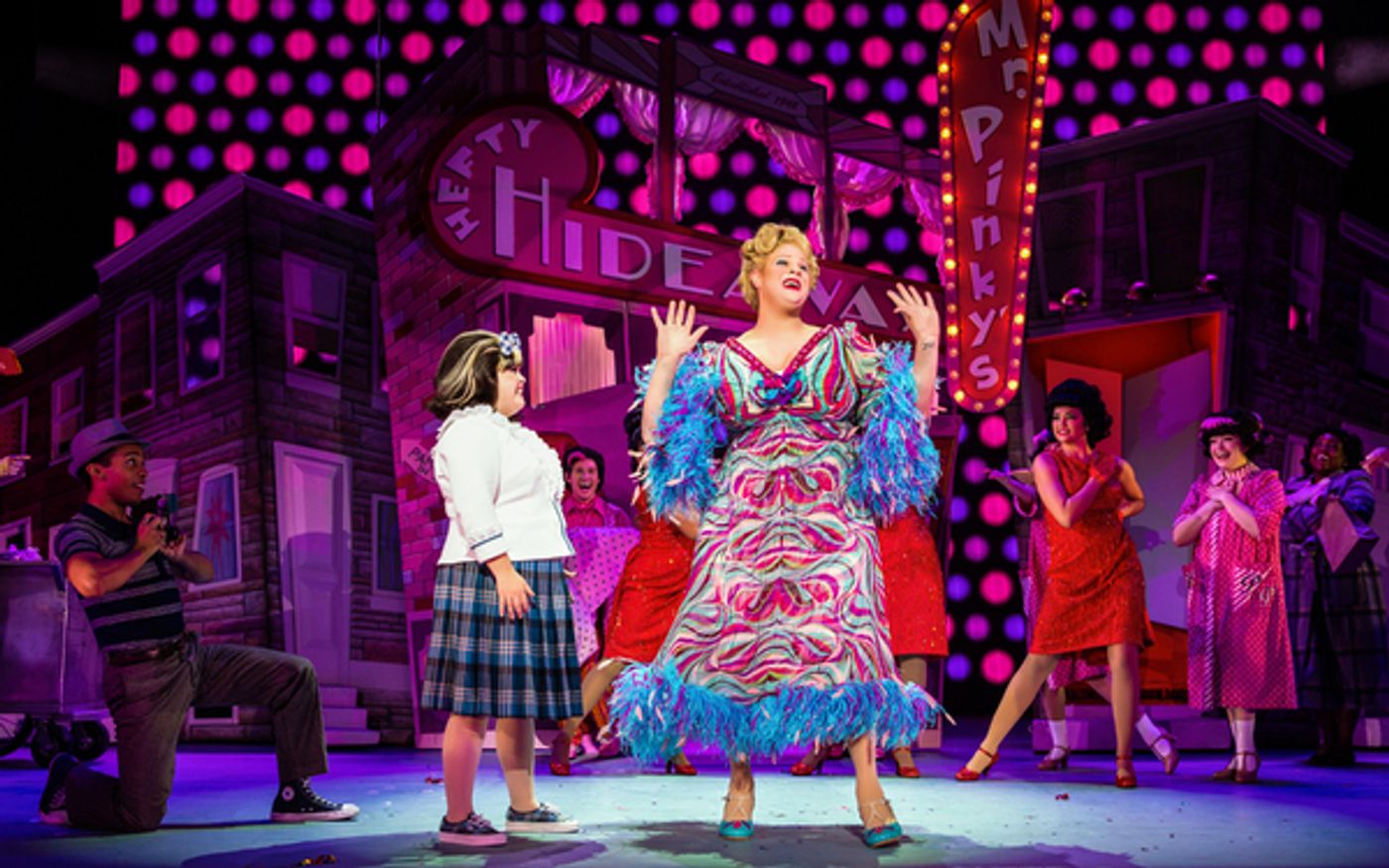 Photos: First Look at the HAIRSPRAY North American Tour  Image