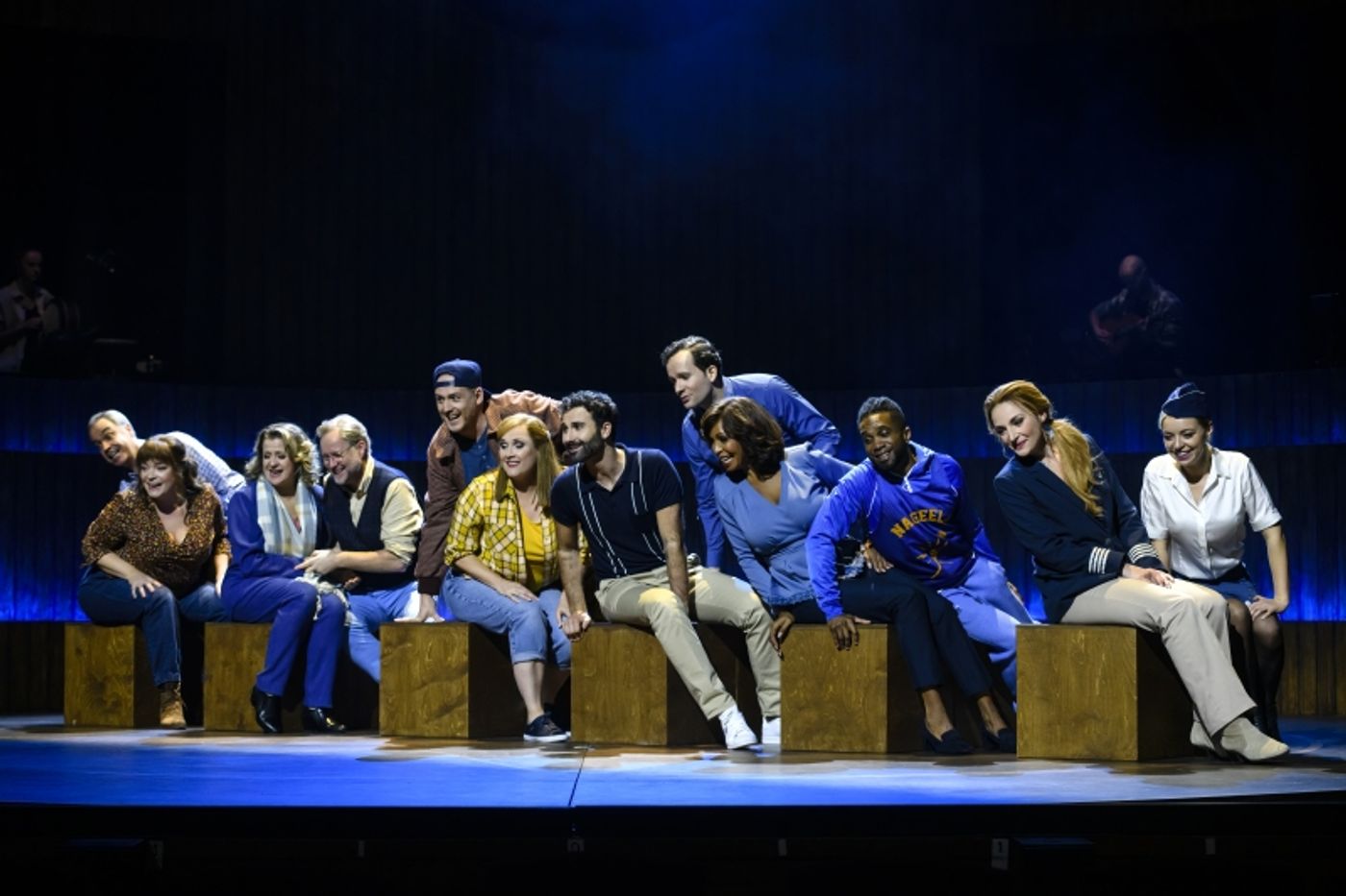 Review: COME FROM AWAY at Luxor Theater Rotterdam | A heartfelt ode to mankind! ⭐️⭐️⭐️⭐️  Image