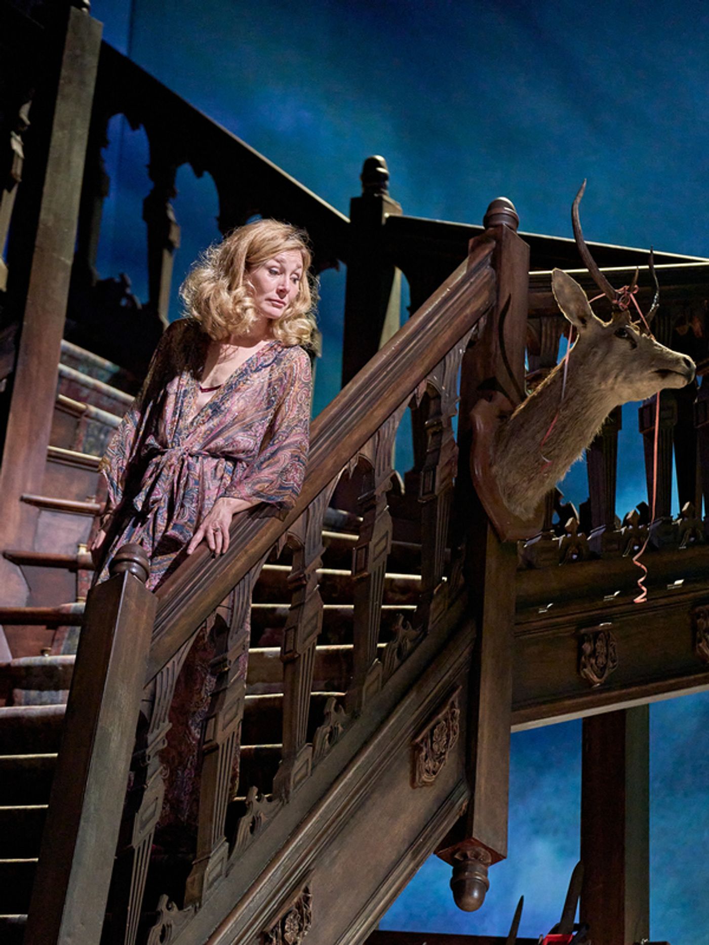 Photos: See Shaun Evans, Nancy Carroll & More in MANOR at the National Theatre  Image