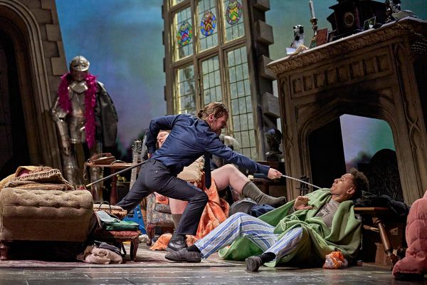 Photos: See Shaun Evans, Nancy Carroll & More in MANOR at the National Theatre — photo 4 of 13