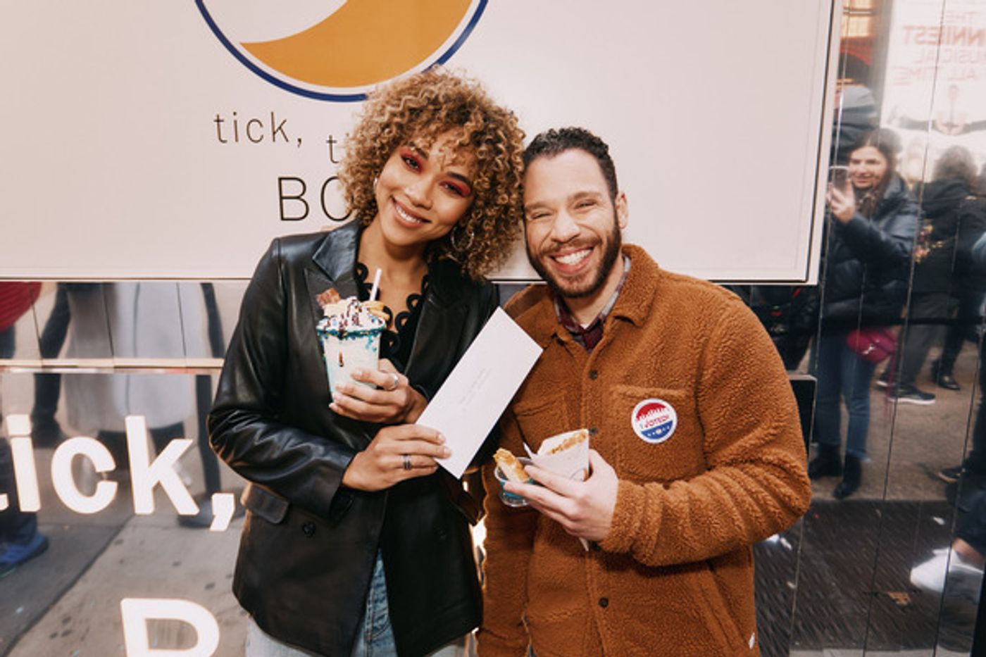 Photos: See Shipp, de Jesús & More at Pop-Up Moondance Diner Food Truck! Photos: See Shipp, de Jesús & More at Pop-Up Moondance Diner Food Truck! Image