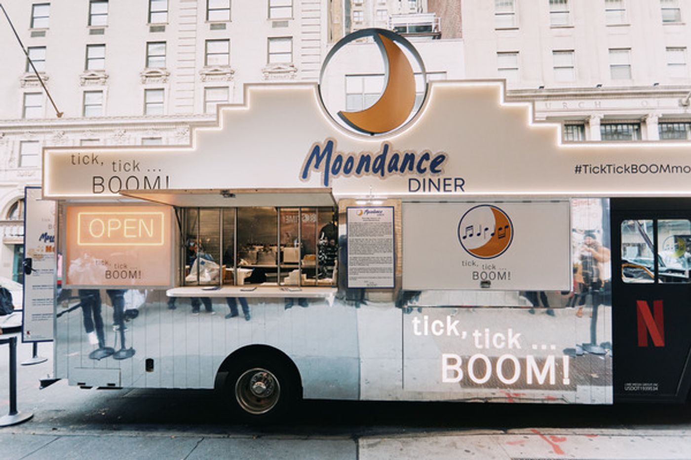 Photos: See Shipp, de Jesús & More at Pop-Up Moondance Diner Food Truck! Photos: See Shipp, de Jesús & More at Pop-Up Moondance Diner Food Truck! Image