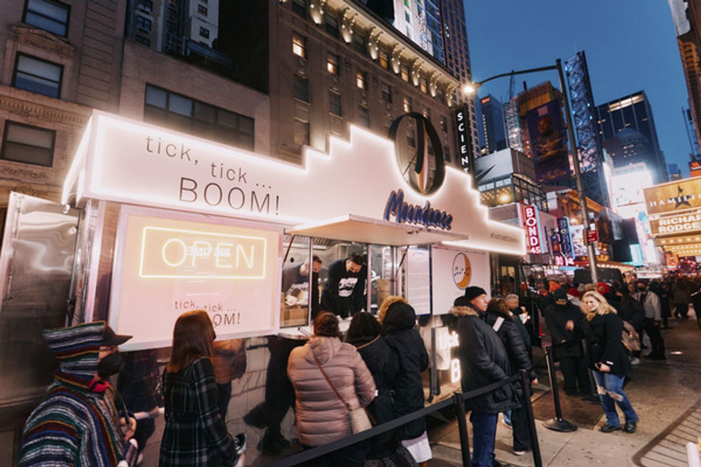 Photos: See Shipp, de Jesús & More at Pop-Up Moondance Diner Food Truck! Photos: See Shipp, de Jesús & More at Pop-Up Moondance Diner Food Truck! Image