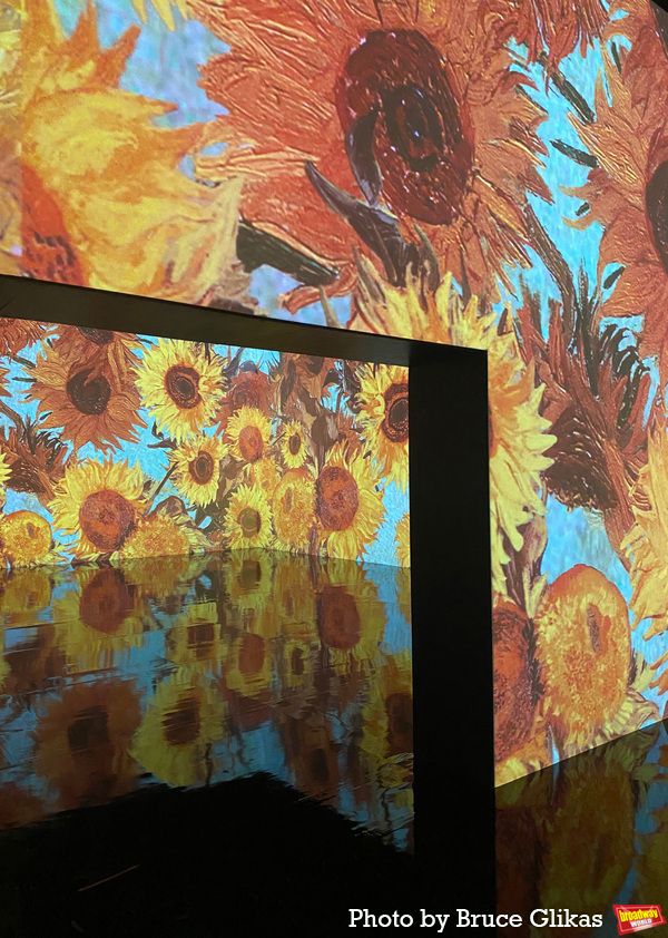 Photos: Go Inside Reopening Night of IMMERSIVE VAN GOGH at Pier 36 — photo 4 of 41