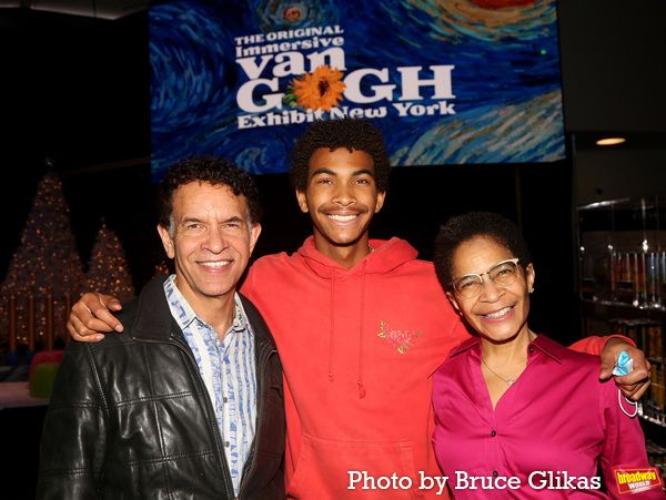 Photos: Go Inside Reopening Night of IMMERSIVE VAN GOGH at Pier 36 — photo 6 of 41