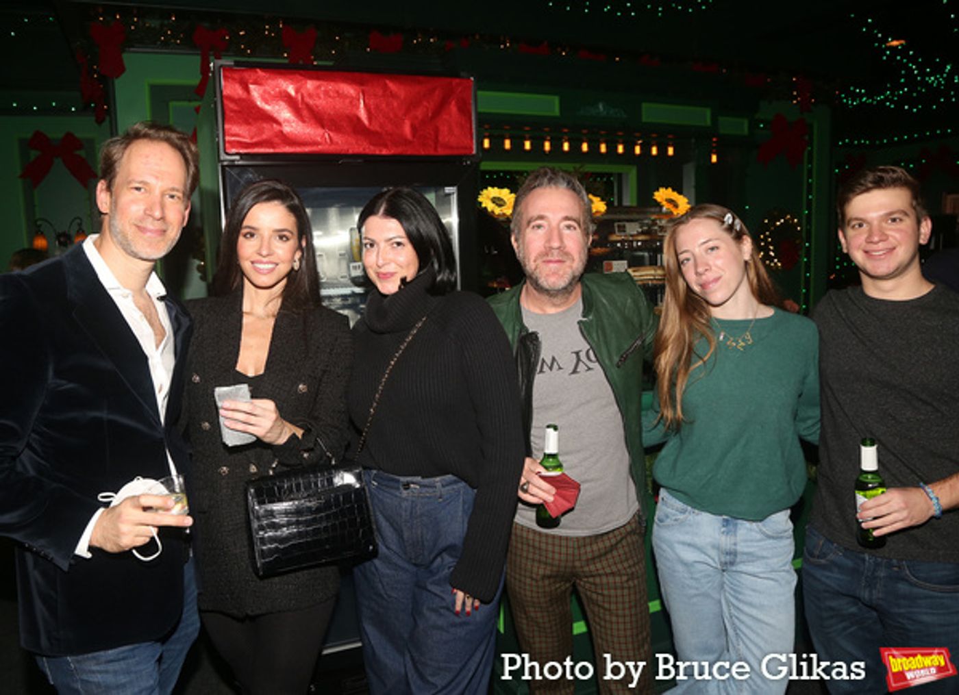 Photos: Go Inside Reopening Night of IMMERSIVE VAN GOGH at Pier 36  Image