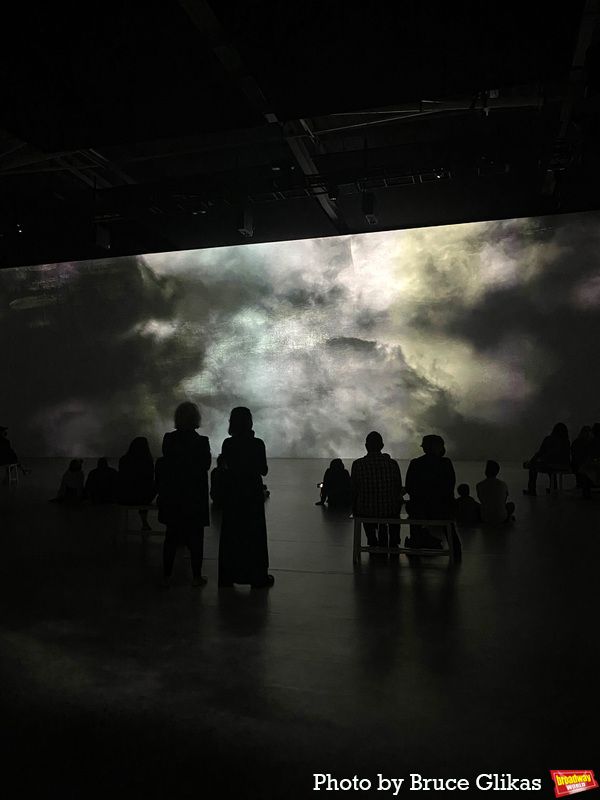 Photos: Go Inside Reopening Night of IMMERSIVE VAN GOGH at Pier 36 — photo 35 of 41