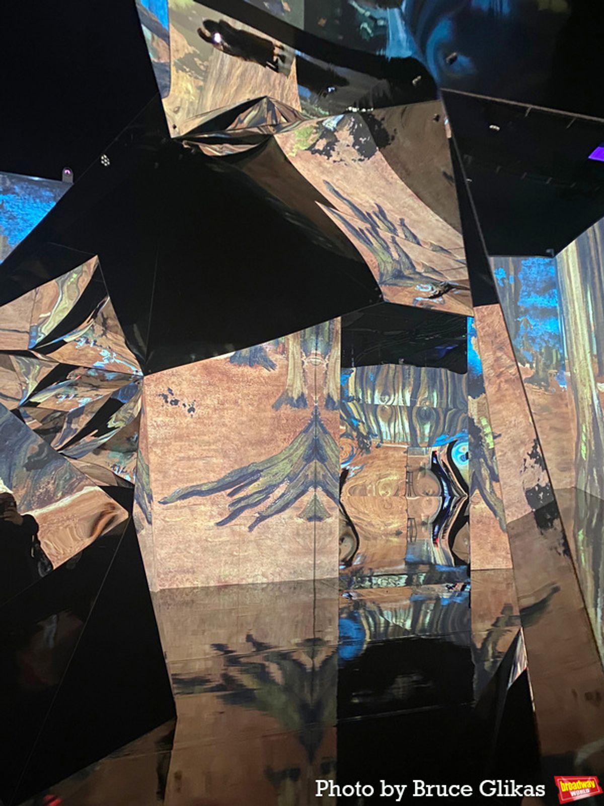 Ambiance at Van Gogh: The Immersive Experience at Photos: Go Inside Reopening Night of IMMERSIVE VAN GOGH at Pier 36