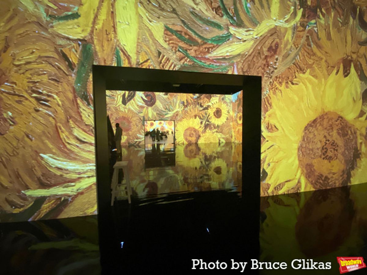 Ambiance at Van Gogh: The Immersive Experience at Photos: Go Inside Reopening Night of IMMERSIVE VAN GOGH at Pier 36