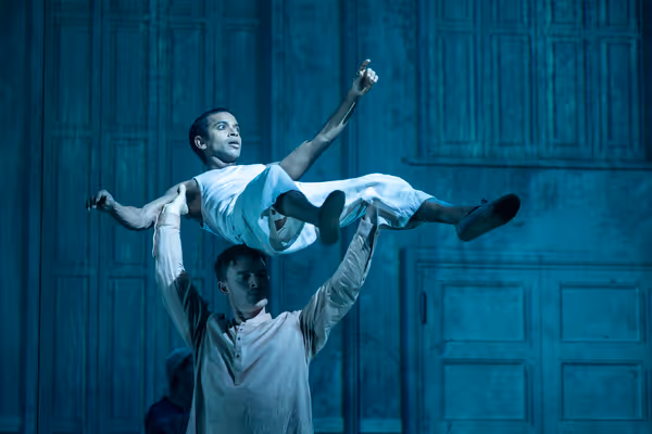 Hiran Abeysekera, Tom Larkin Photo