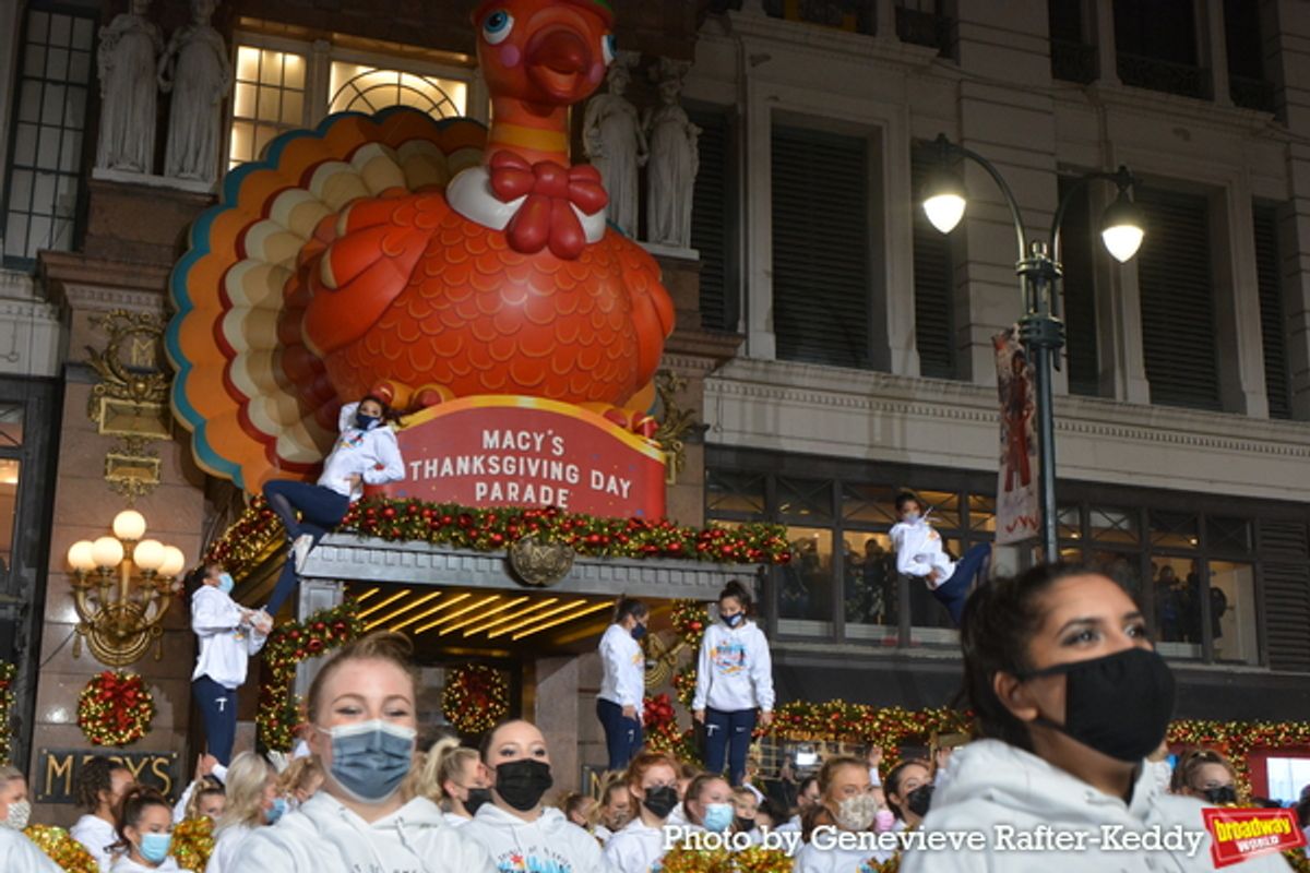 Spirit of America Cheer at Photos: Cast of WICKED, SIX, and More Rehearse For the Macy's Thanksgiving Day Parade