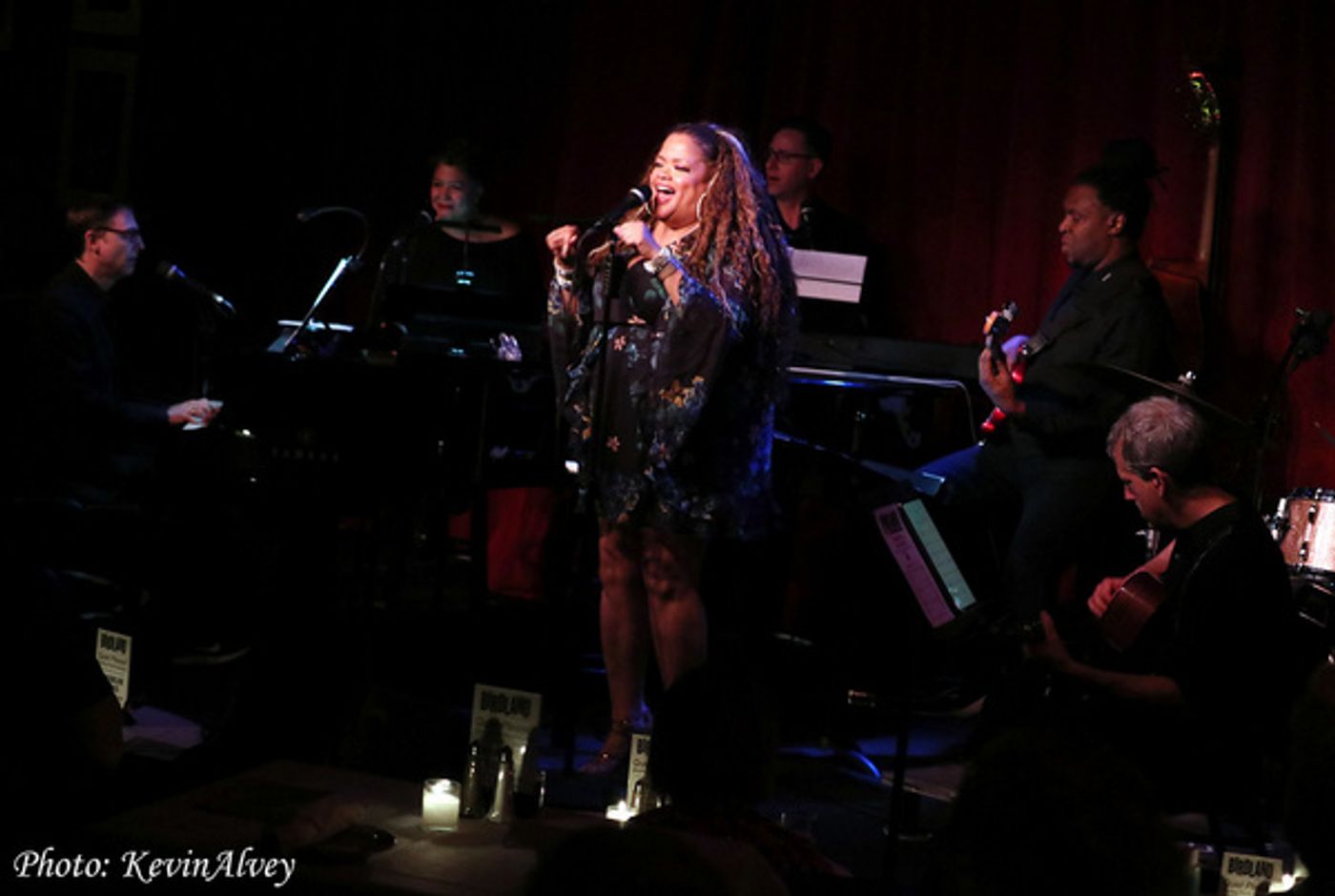 Photos: Natalie Douglas Resumes TRIBUTES At Birdland With Celebration Of James Taylor  Image