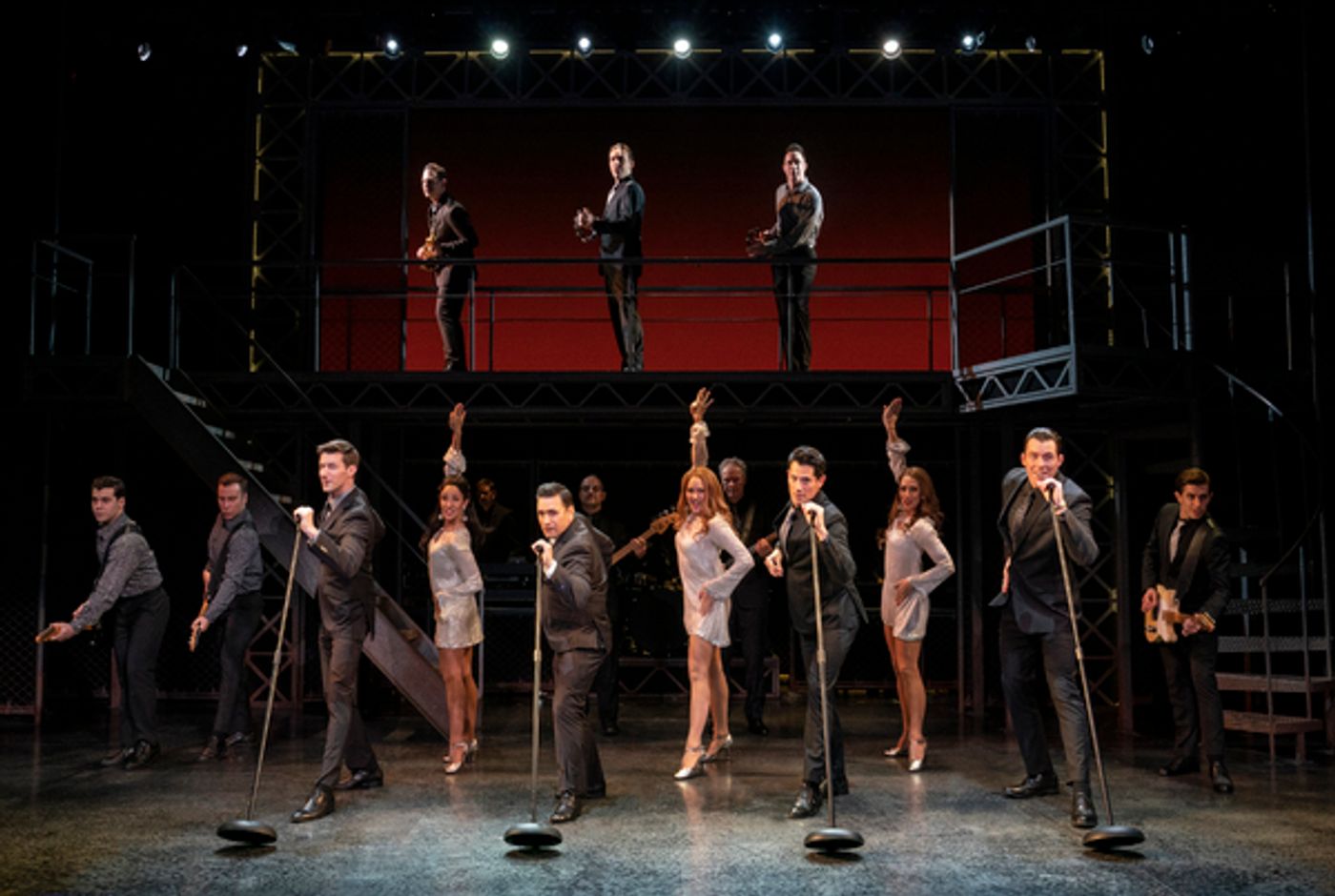 Photos: All New Photos of the Cast of JERSEY BOYS at New World Stages  Image