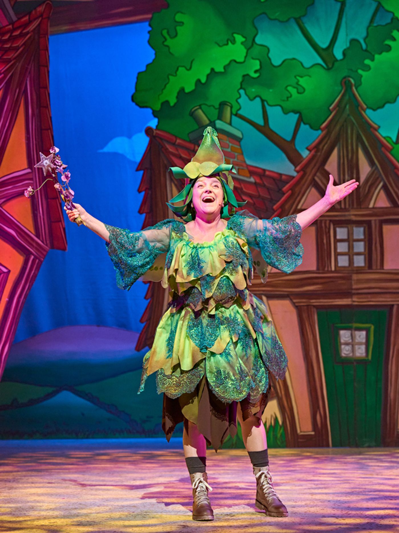 Photos: See Clive Rowe & More in JACK AND THE BEANSTALK at Hackney Empire  Image