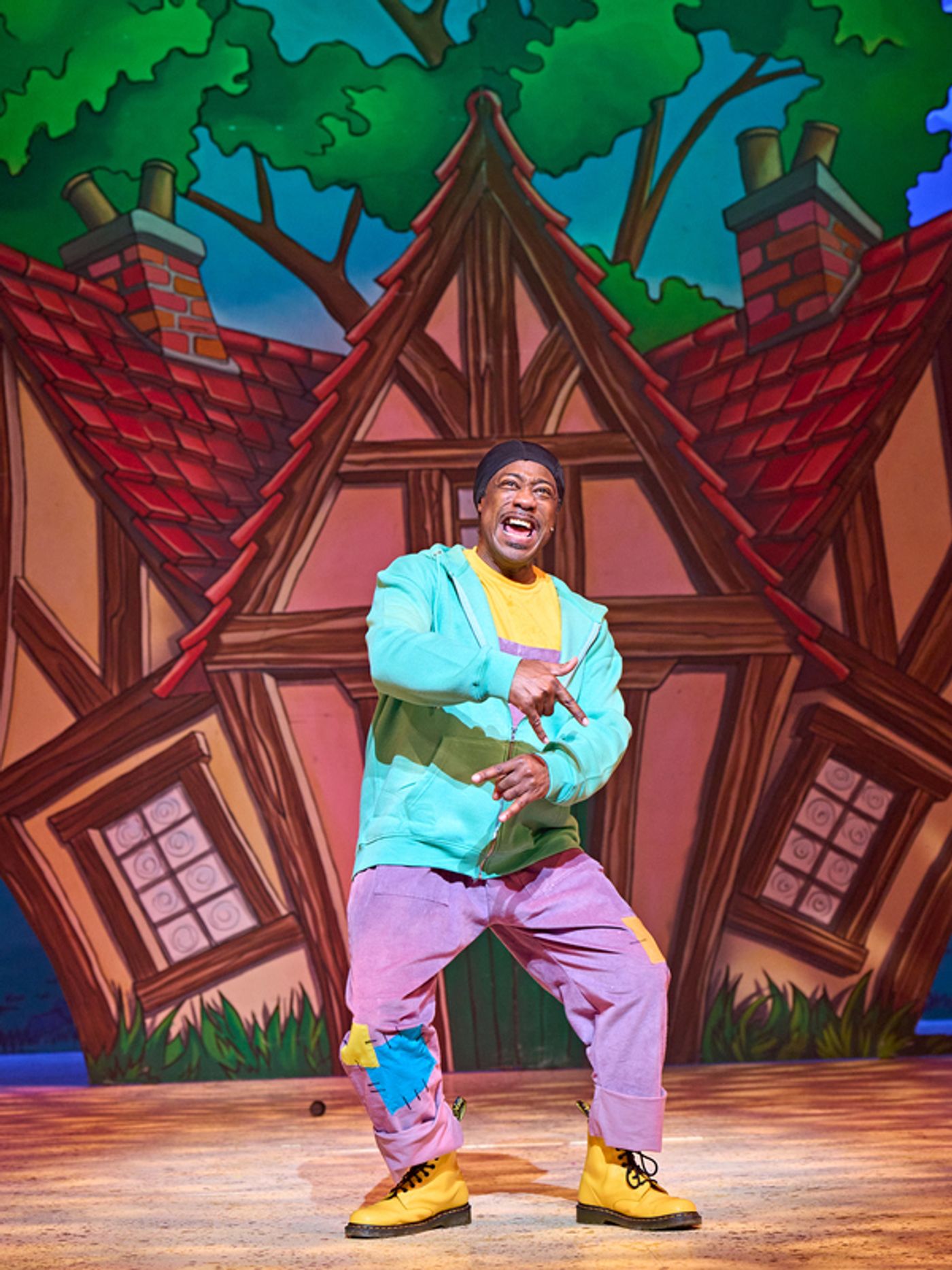 Photos: See Clive Rowe & More in JACK AND THE BEANSTALK at Hackney Empire  Image