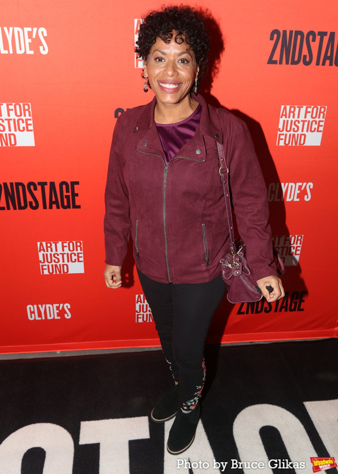 Photos: CLYDE'S Celebrates Opening Night on Broadway  Image