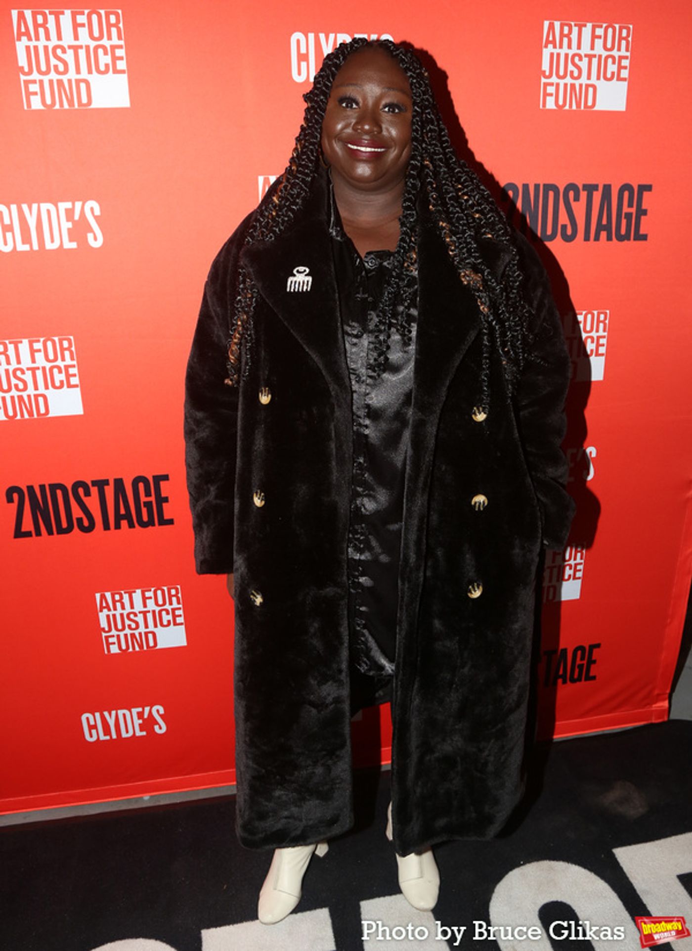 Photos: CLYDE'S Celebrates Opening Night on Broadway  Image