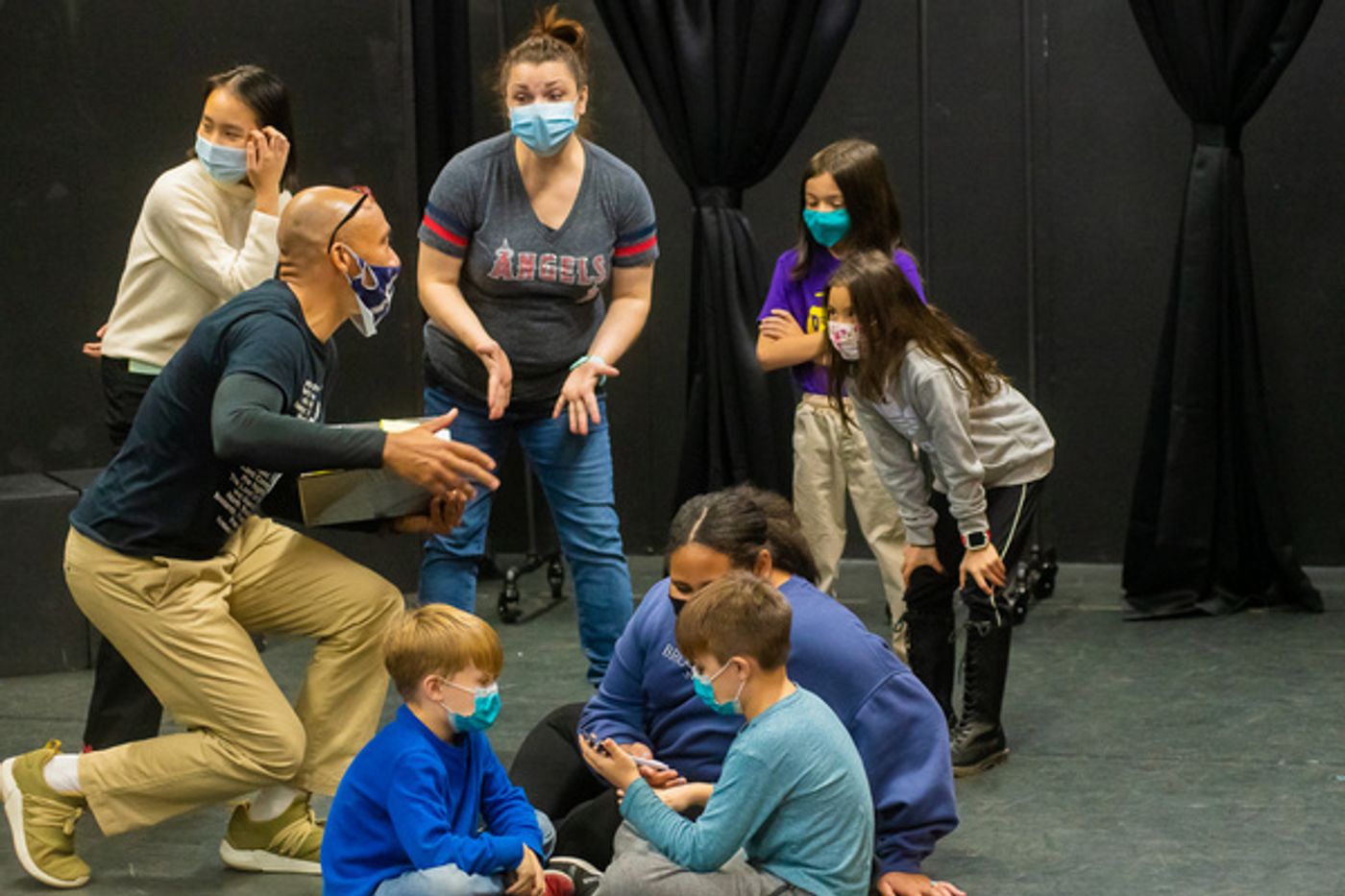 Photos: Photos: Inside the Making of THE GHOSTS ALL AROUND YOU on Roosevelt Island  Image