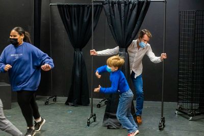 The Cast of THE GHOSTS ALL AROUND YOU Photo