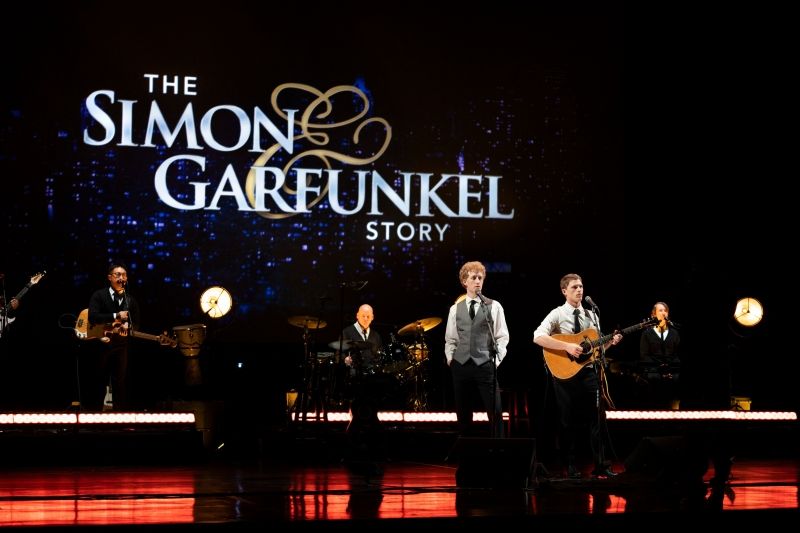 Interview: Taylor Bloom And Benjmain Cooley of THE SIMON AND GARFUNKEL STORY at NYCB Theater At Westbury  Image