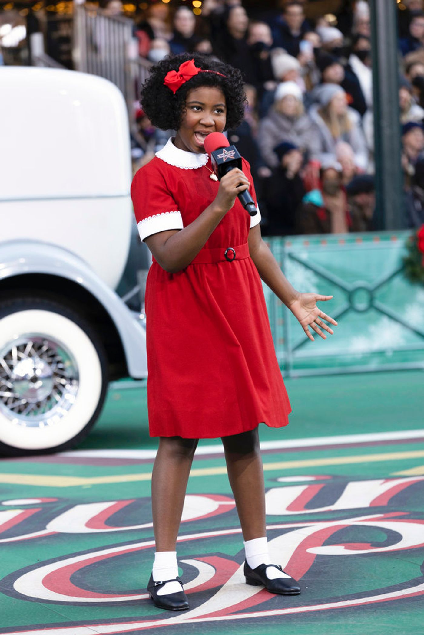 Photos: SIX, WICKED & More Perform at the MACY'S THANKSGIVING DAY PARADE  Image