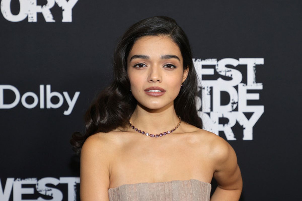 NEW YORK, NEW YORK - NOVEMBER 29: Rachel Zegler attends the New York premiere of West Side Story on November 29, 2021 in New York City. (Photo by Jamie McCarthy/Getty Images  for 20th Century Studios) at WEST SIDE STORY tiene su premiere en Nueva York