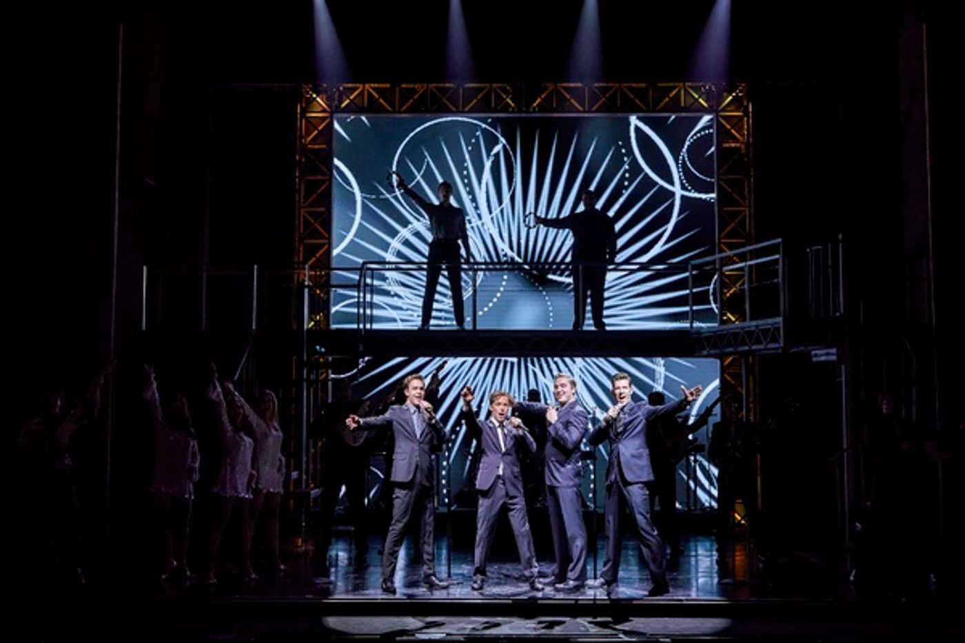 Photos: First Look at the UK & Ireland Tour of JERSEY BOYS  Image