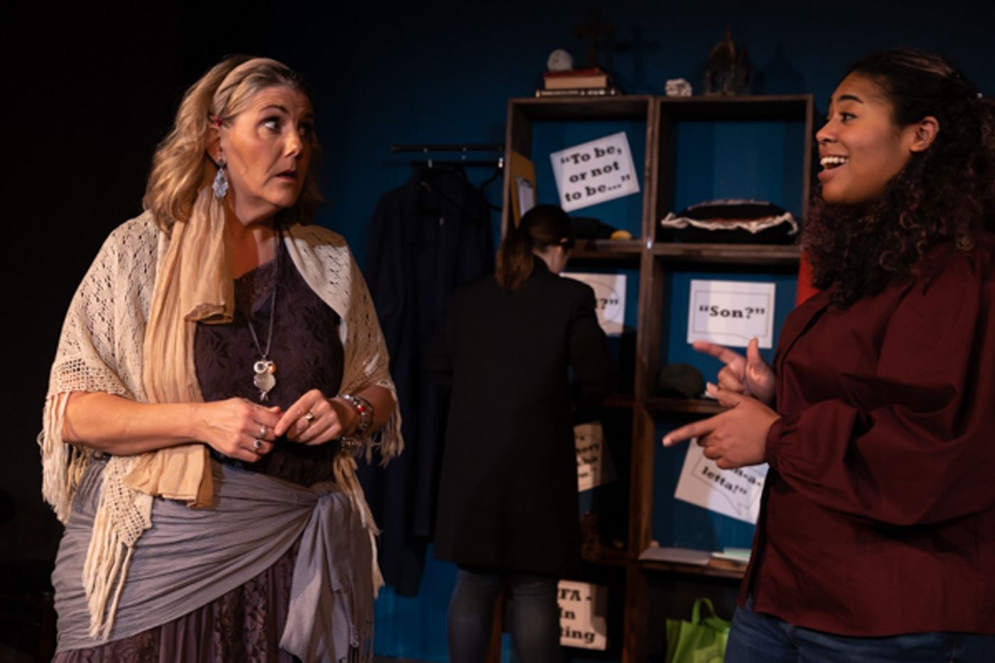 Photos: First look at Curtain Players' WOMEN PLAYING HAMLET Photos: First look at Curtain Players' WOMEN PLAYING HAMLET Image