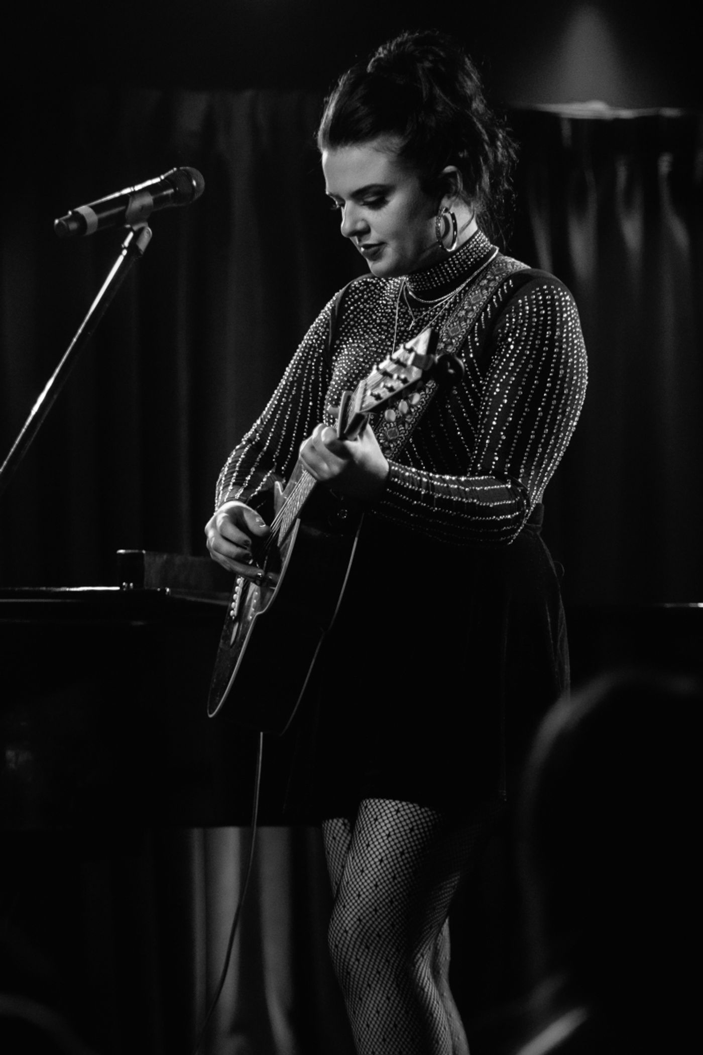 Photo Flash: MADDIE POPPE Acoustic Christmas Tour at The Green Room 42 Documented by Thomas Salus  Image