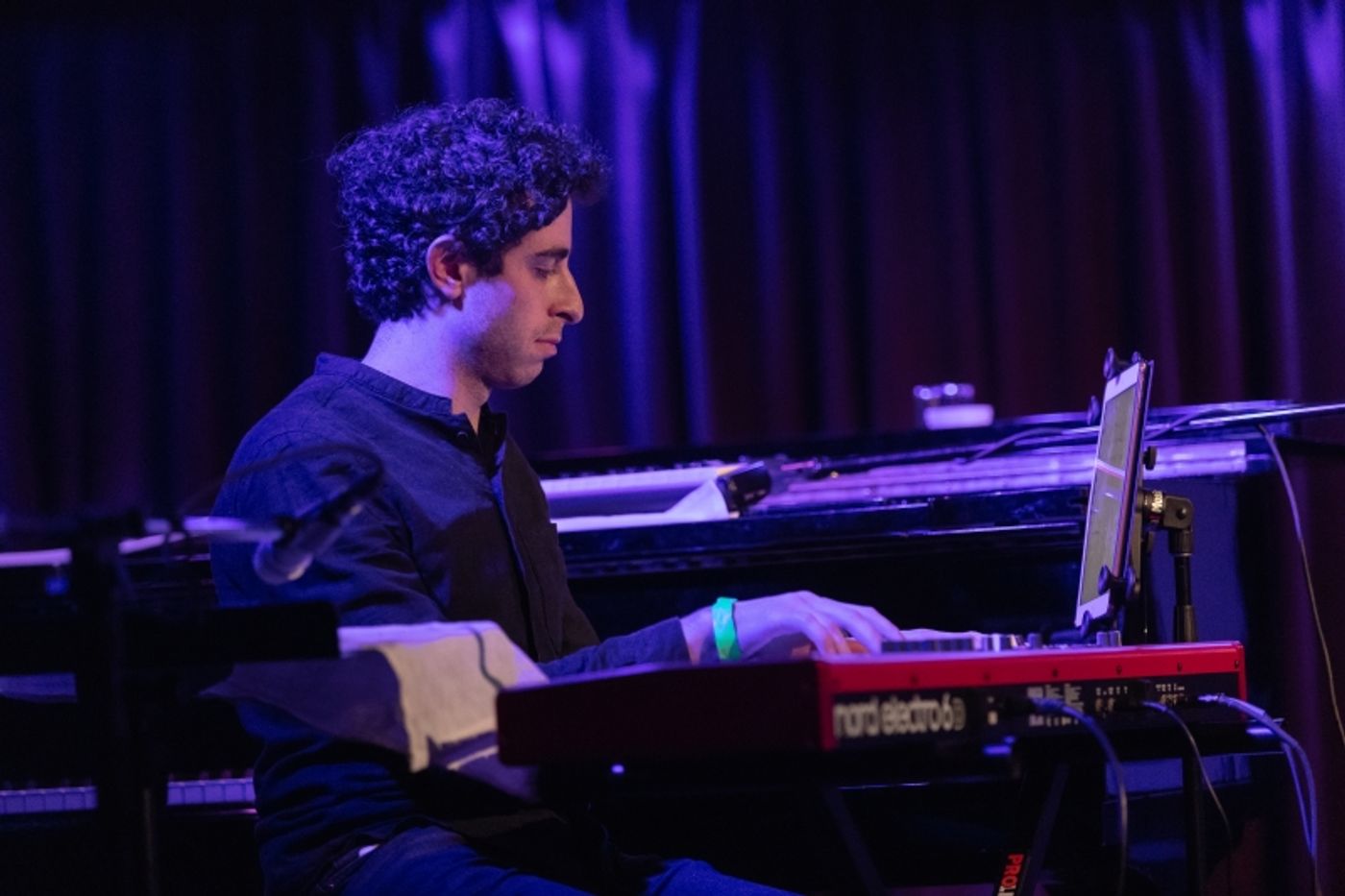 Photo Flash: MADDIE POPPE Acoustic Christmas Tour at The Green Room 42 Documented by Thomas Salus  Image