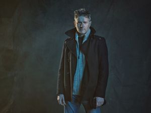 Tom Chambers @ BroadwayWorld Tom Chambers Photo