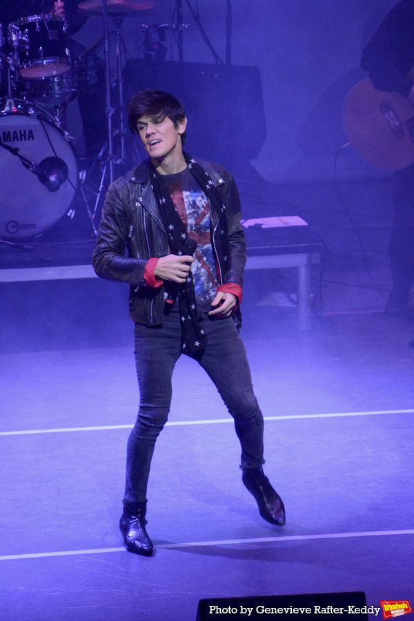 Mig Ayesa Photo