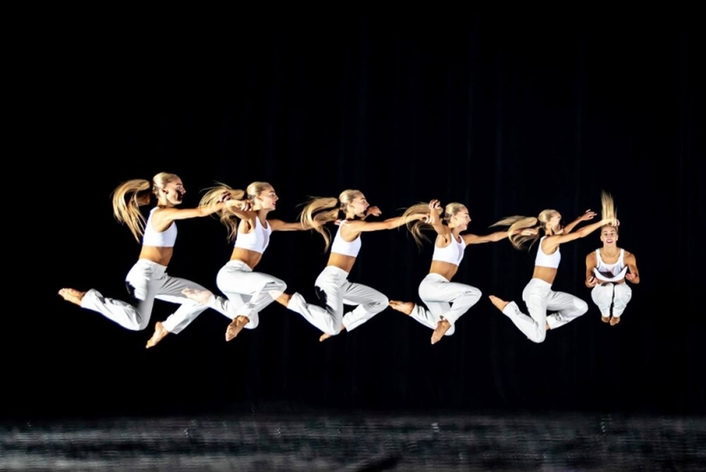 Review: PARSONS DANCE COMPANY'S POWERFUL REPERTOIRE AND PERFORMANCE PAYS OFF  at Segerstrom Center For The Arts  Image