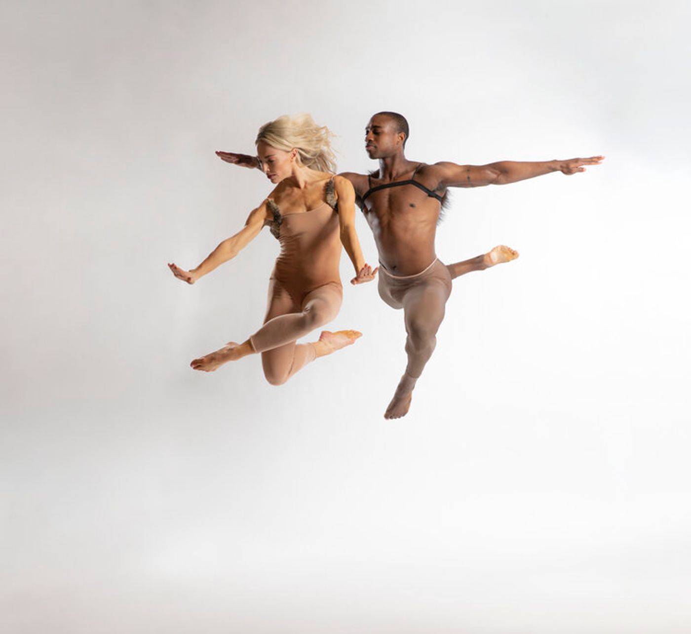 Review: PARSONS DANCE COMPANY'S POWERFUL REPERTOIRE AND PERFORMANCE PAYS OFF  at Segerstrom Center For The Arts  Image